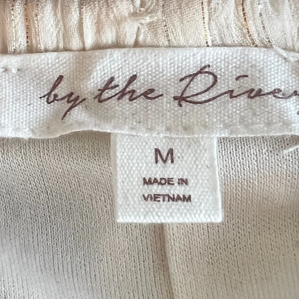 BY THE RIVER - Ivory Bubble Top